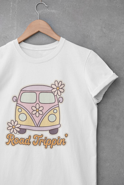 Road Trippin’ – Retro Van Art T-Shirt