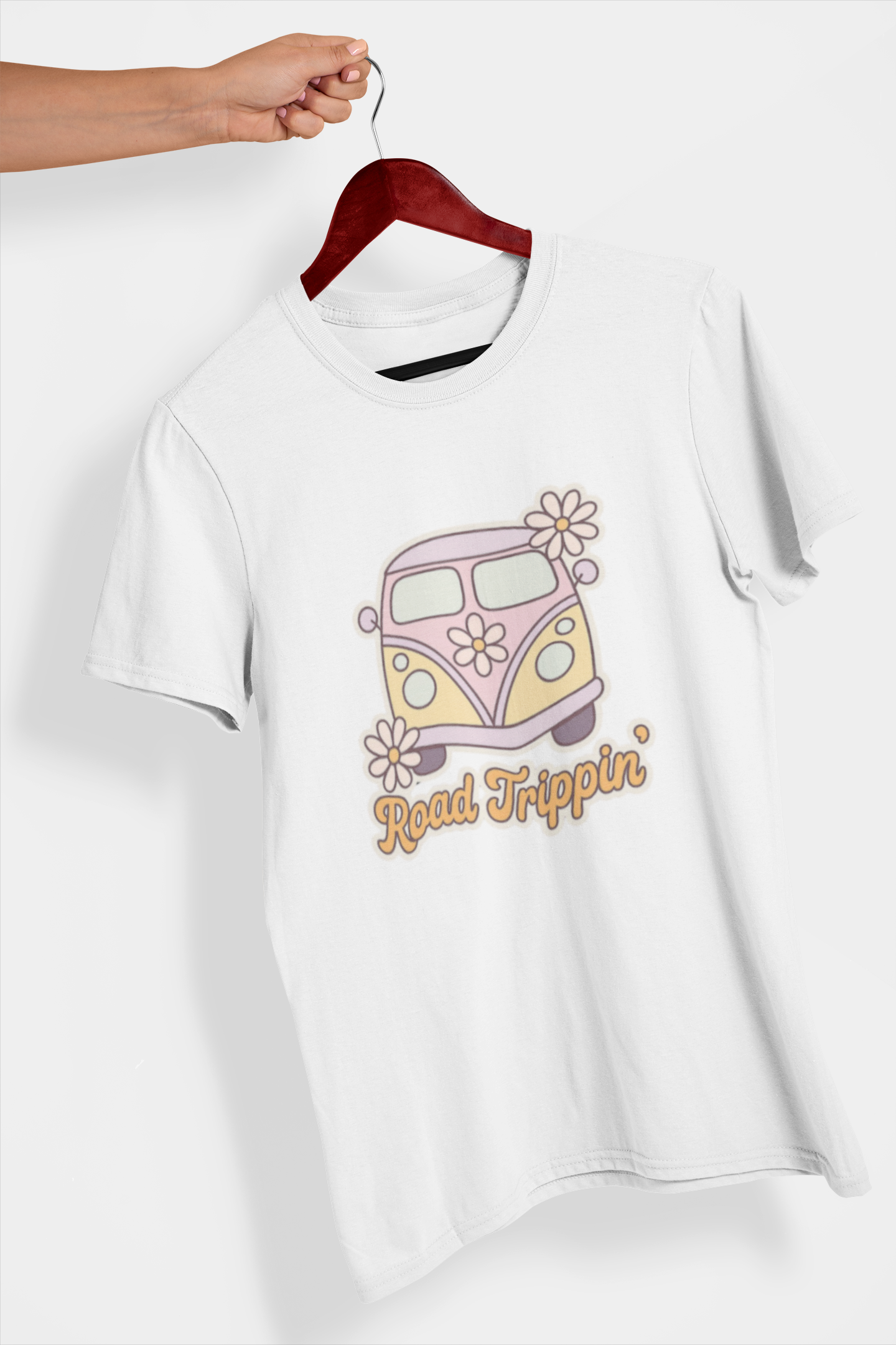 Road Trippin’ – Retro Van Art T-Shirt